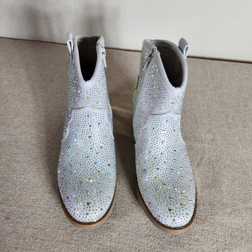 Limelight Kids Girls 3 Silver With Iridesent Rhinestone Boots - Picture 3 of 7